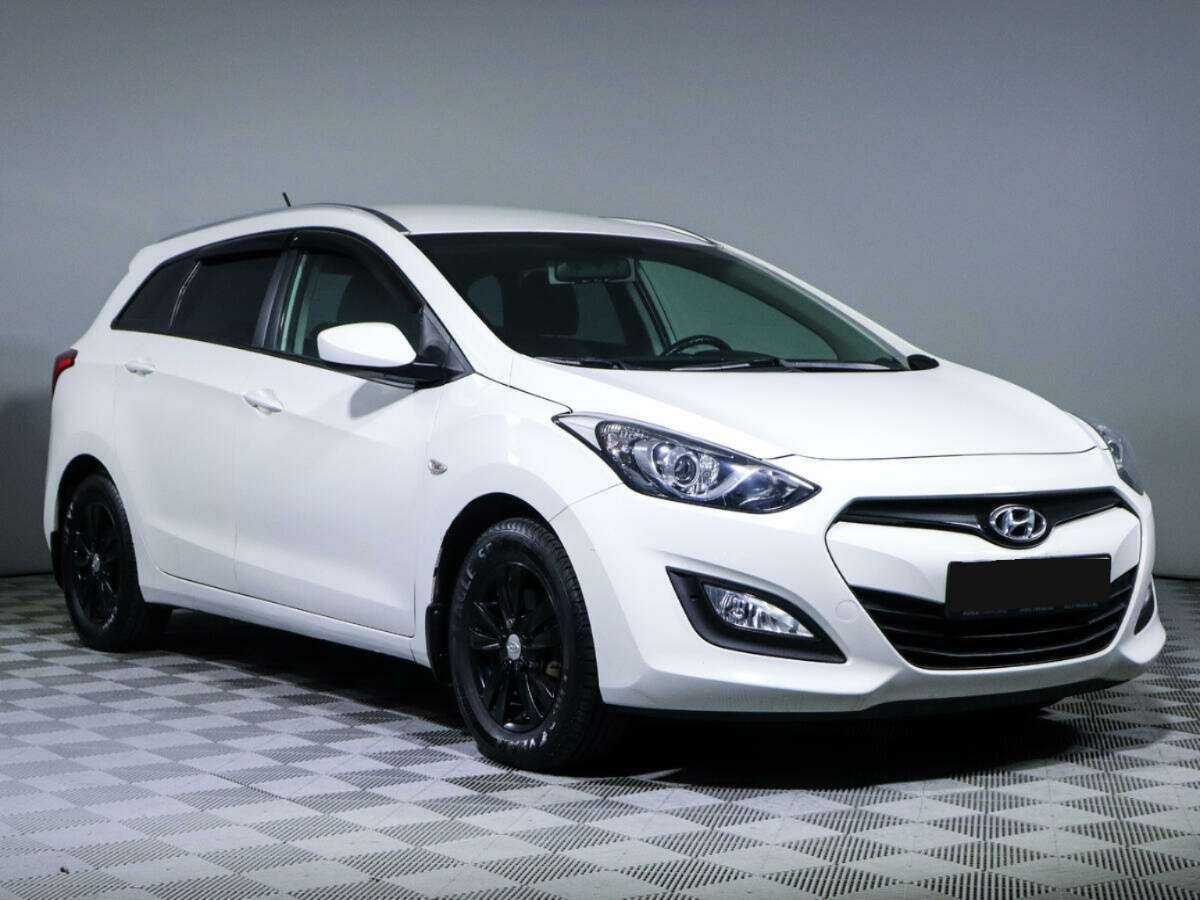 Hyundai i30 б/у, 2013, Автоматическая. Фото: #2