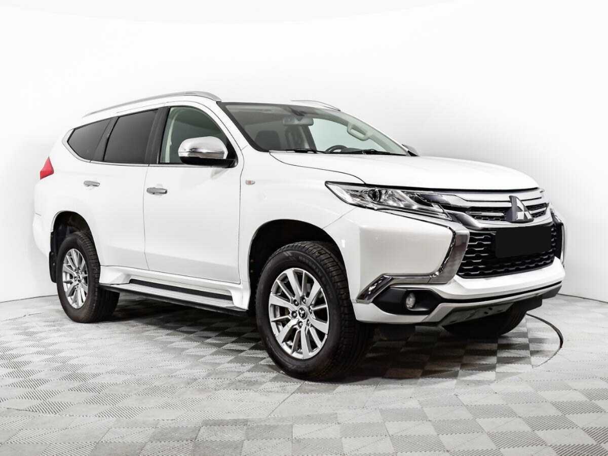 Mitsubishi Pajero Sport б/у, 2017, Механическая. Фото: #2