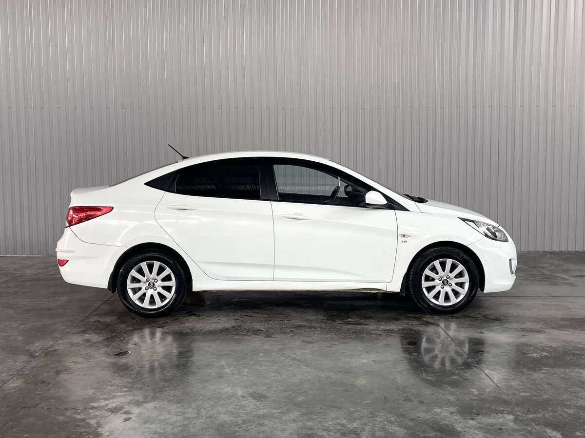 Hyundai Solaris б/у, 2013, Механическая. Фото: #3