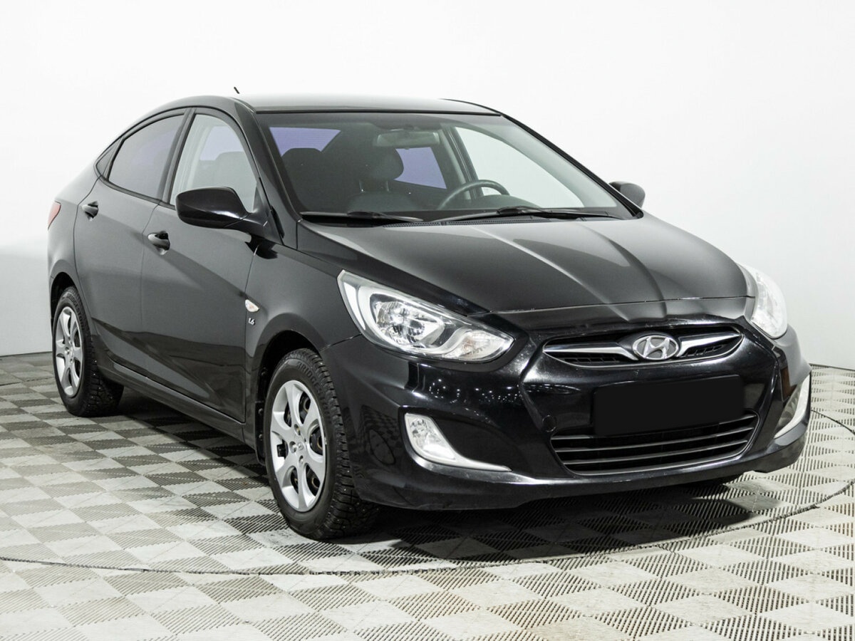 Hyundai Solaris б/у, 2012, Механическая. Фото: #2