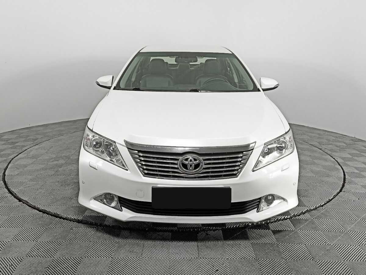 Toyota Camry б/у, 2014, Автоматическая. Фото: #1