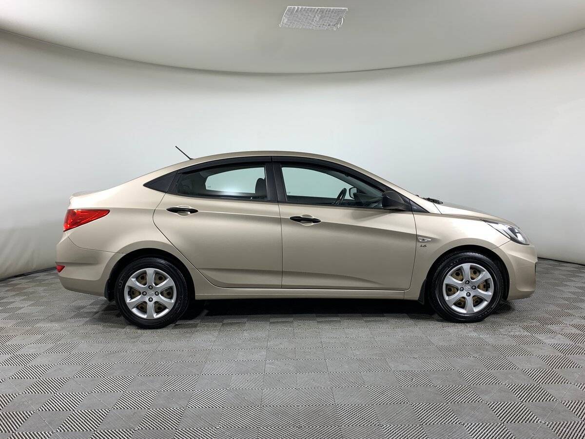 Hyundai Solaris б/у, 2012, Автоматическая. Фото: #3