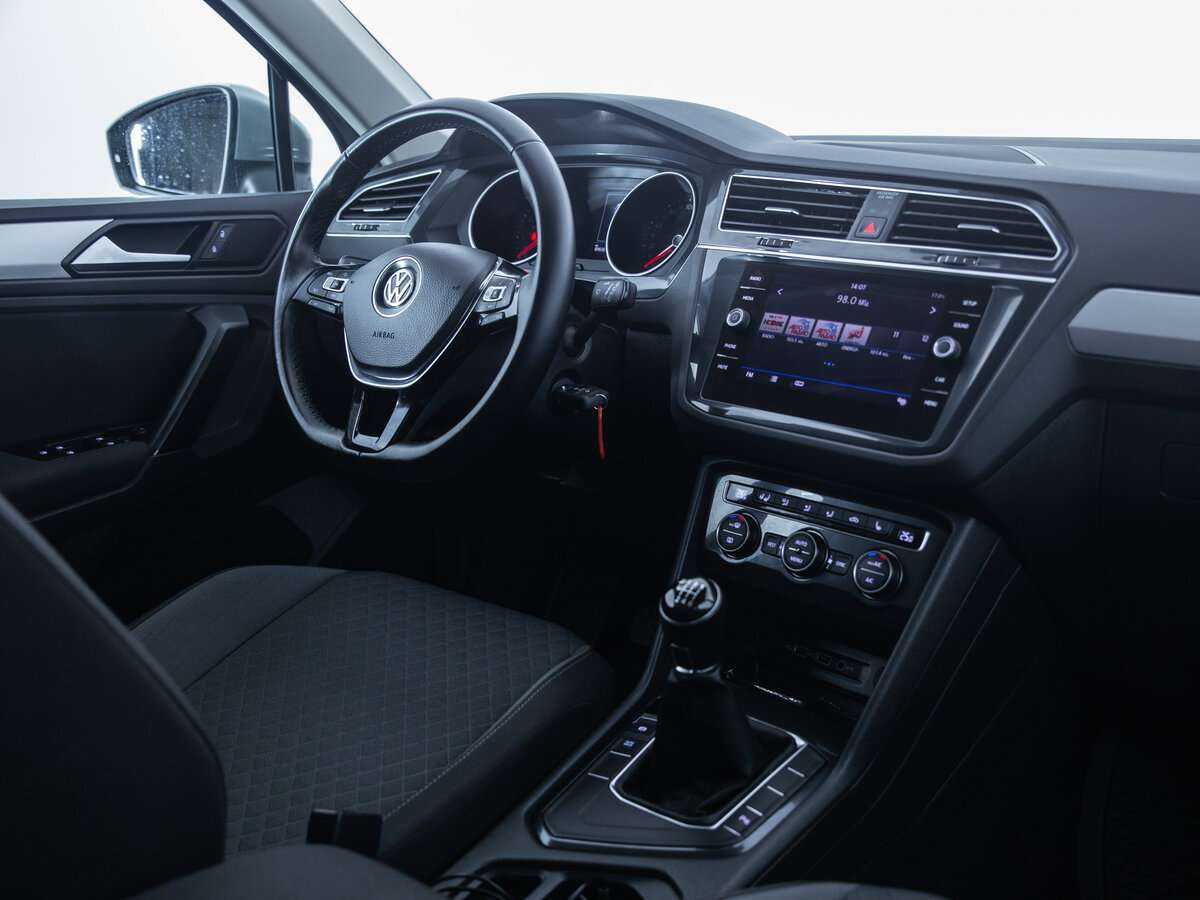 Volkswagen Tiguan б/у, 2020, Механическая. Фото: #10