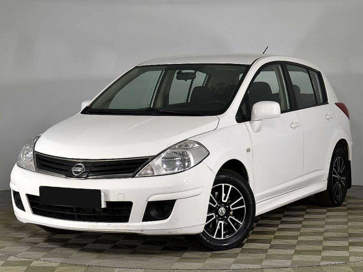 Nissan Tiida б/у, 2013, Автоматическая. Посмотреть фото