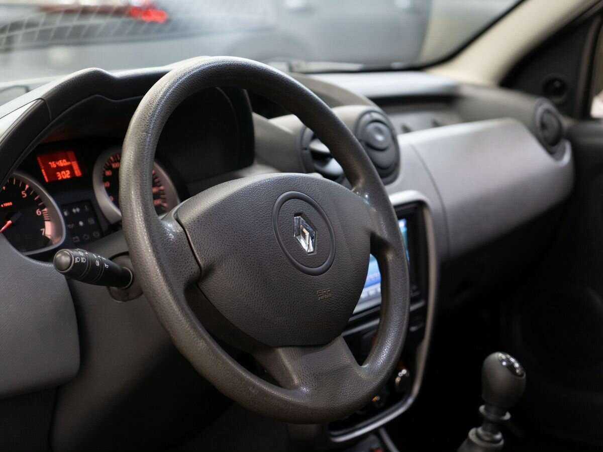 Renault Duster б/у, 2012, Механическая. Фото: #4