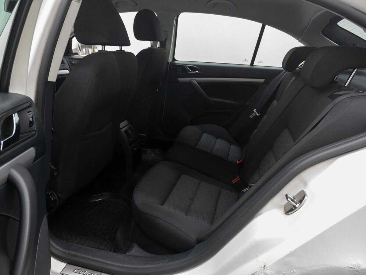 Skoda Octavia б/у, 2012, Механическая. Фото: #8