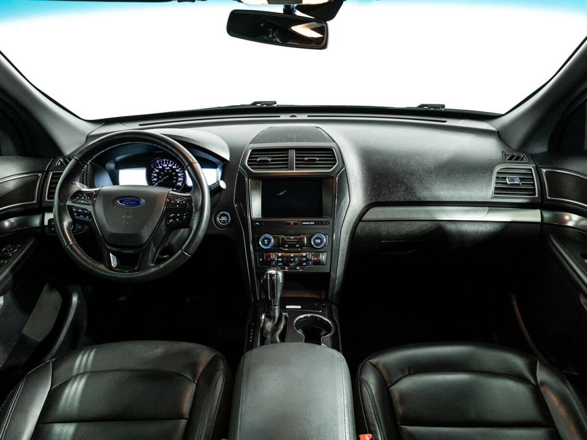 Ford Explorer б/у, 2018, Автоматическая. Фото: #10