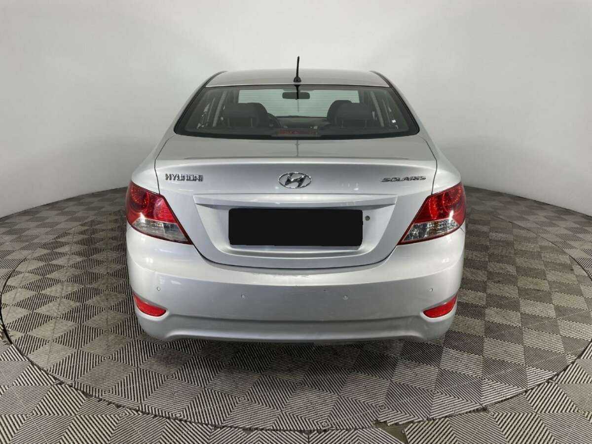 Hyundai Solaris б/у, 2012, Автоматическая. Фото: #2