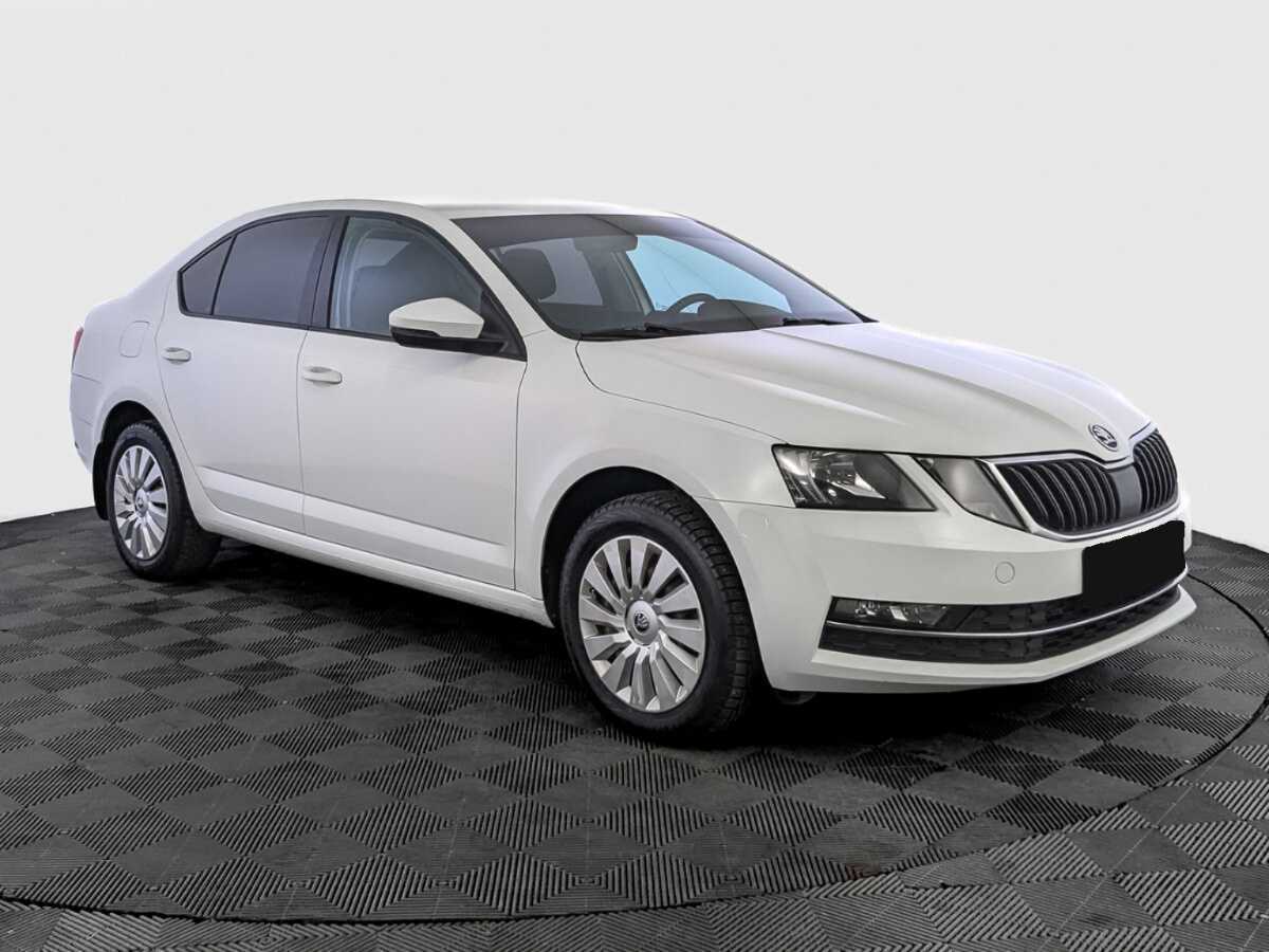 Skoda Octavia б/у, 2019, Механическая. Фото: #2