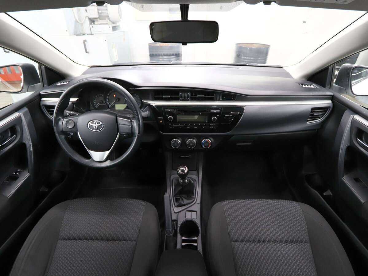 Toyota Corolla б/у, 2014, Механическая. Фото: #14