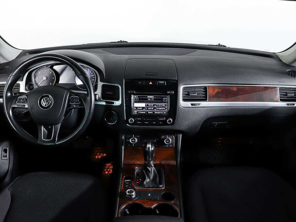 Volkswagen Touareg б/у, 2013, Автоматическая. Фото: #10