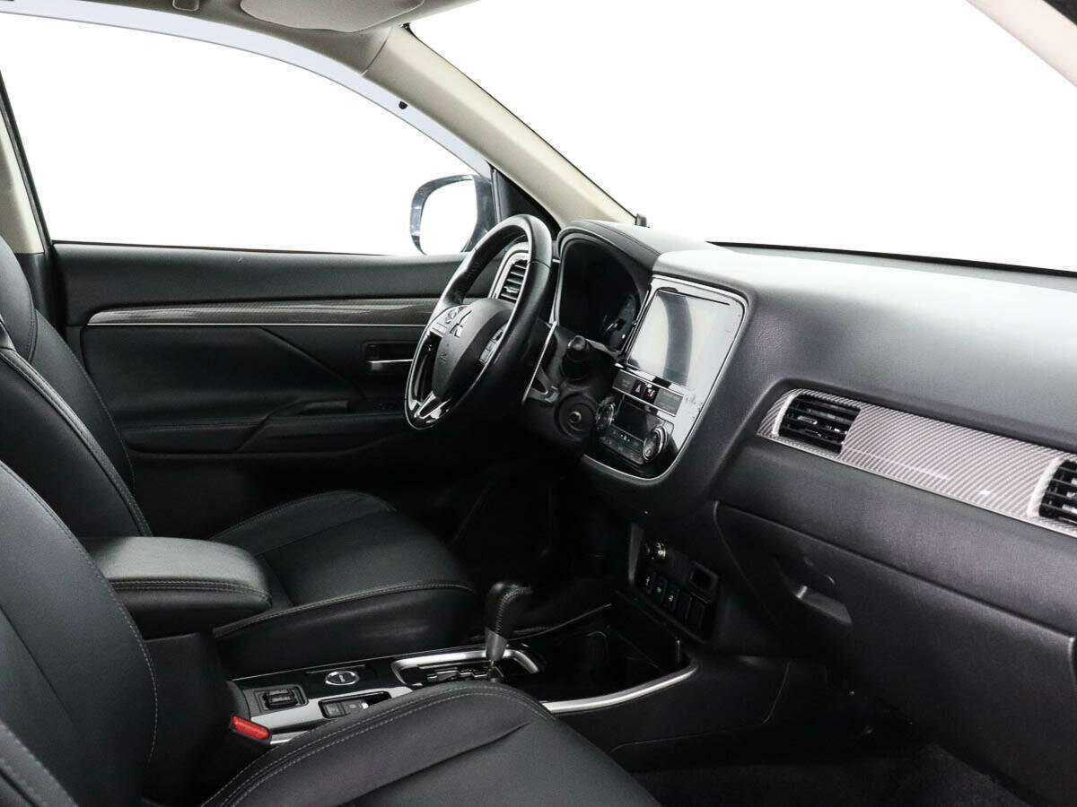 Mitsubishi Outlander б/у, 2019, Вариатор. Фото: #6