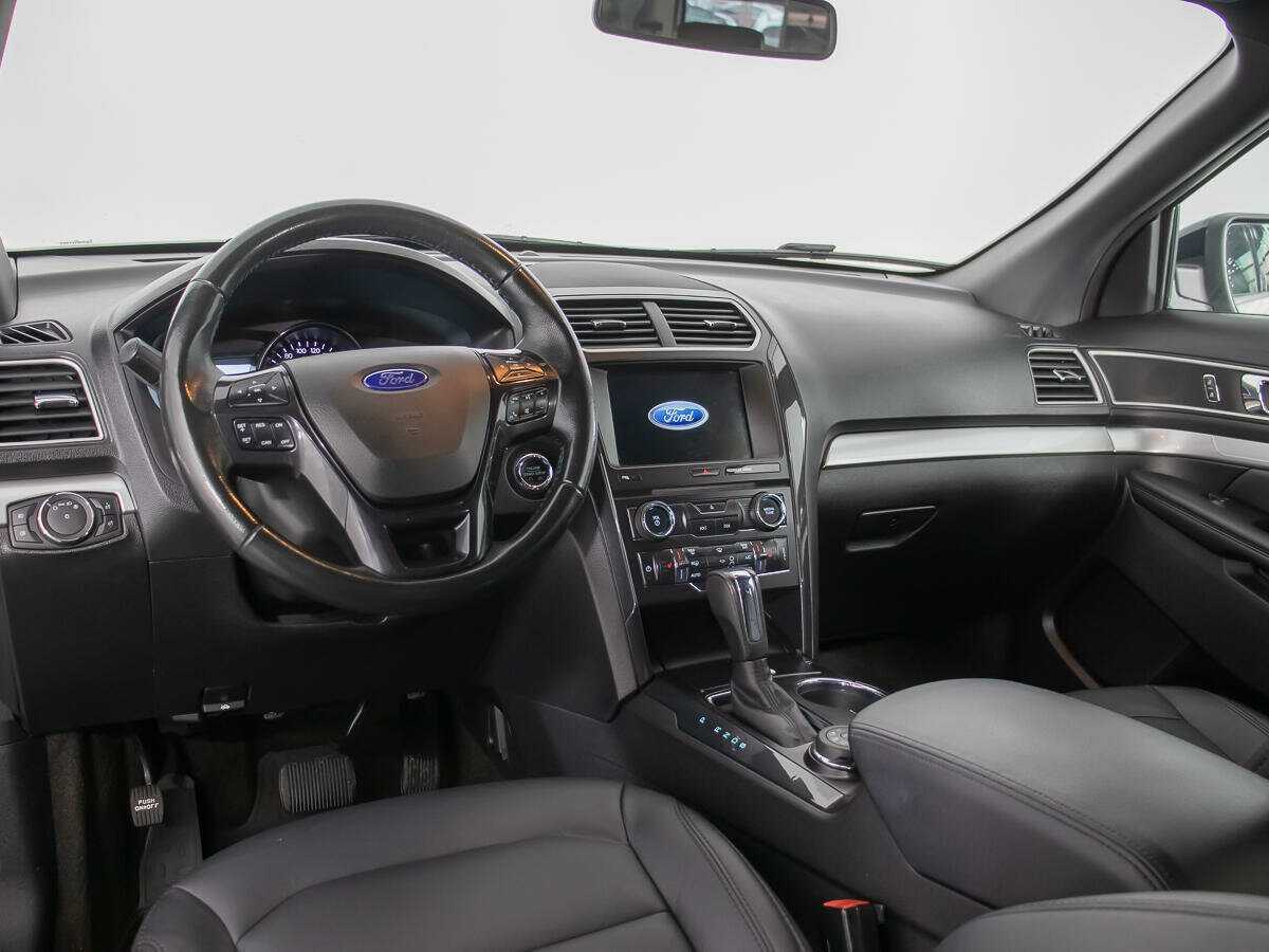 Ford Explorer б/у, 2017, Автоматическая. Фото: #12