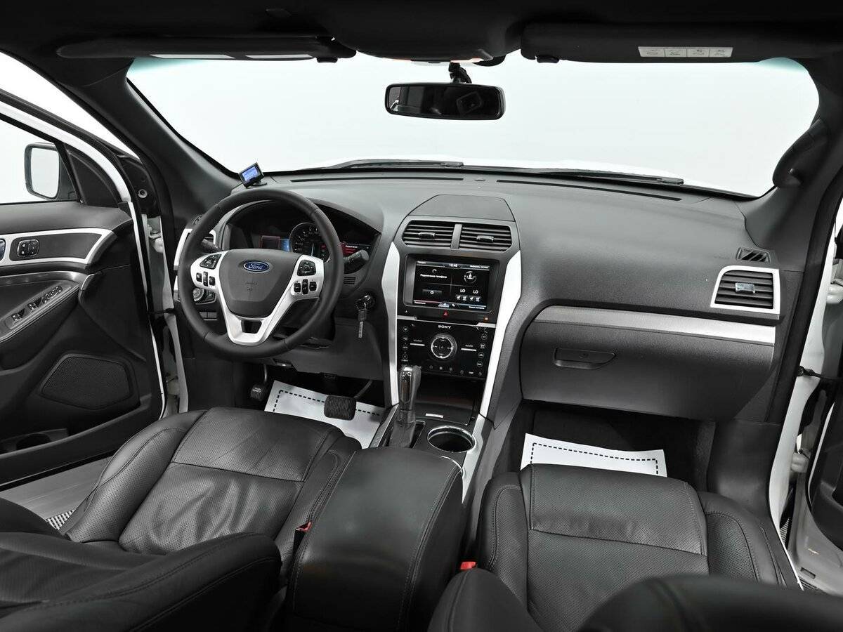 Ford Explorer б/у, 2013, Автоматическая. Фото: #11