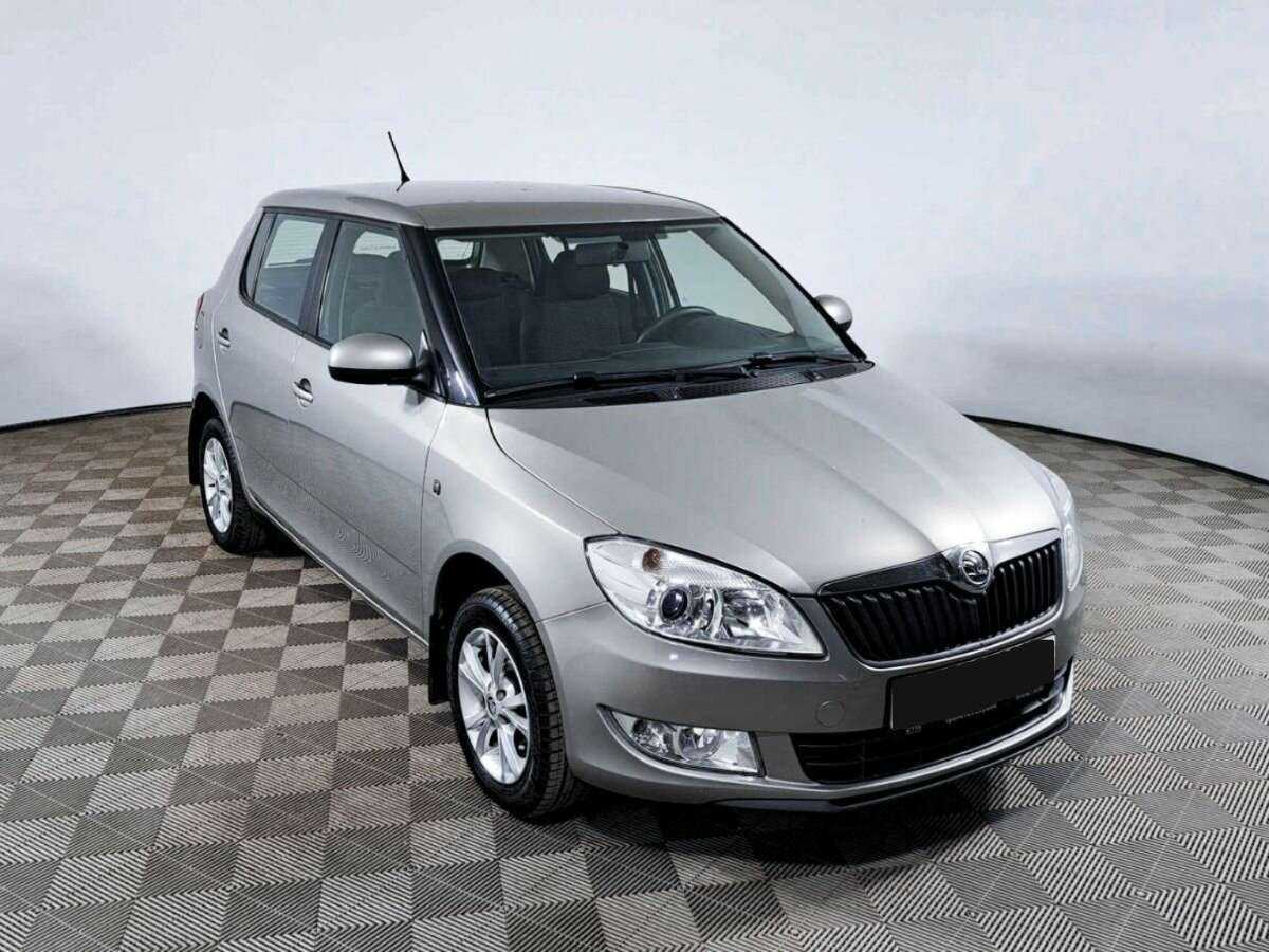 Skoda Fabia б/у, 2013, Механическая. Фото: #2