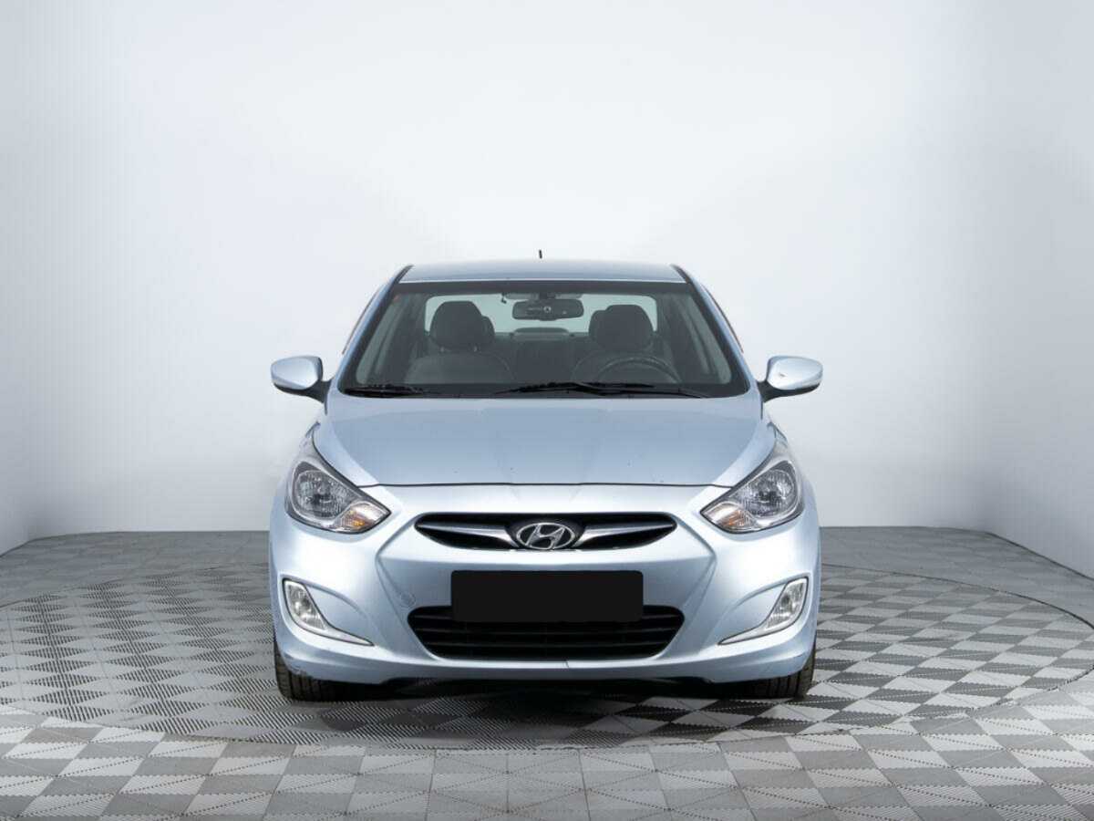 Hyundai Solaris б/у, 2012, Автоматическая. Фото: #1