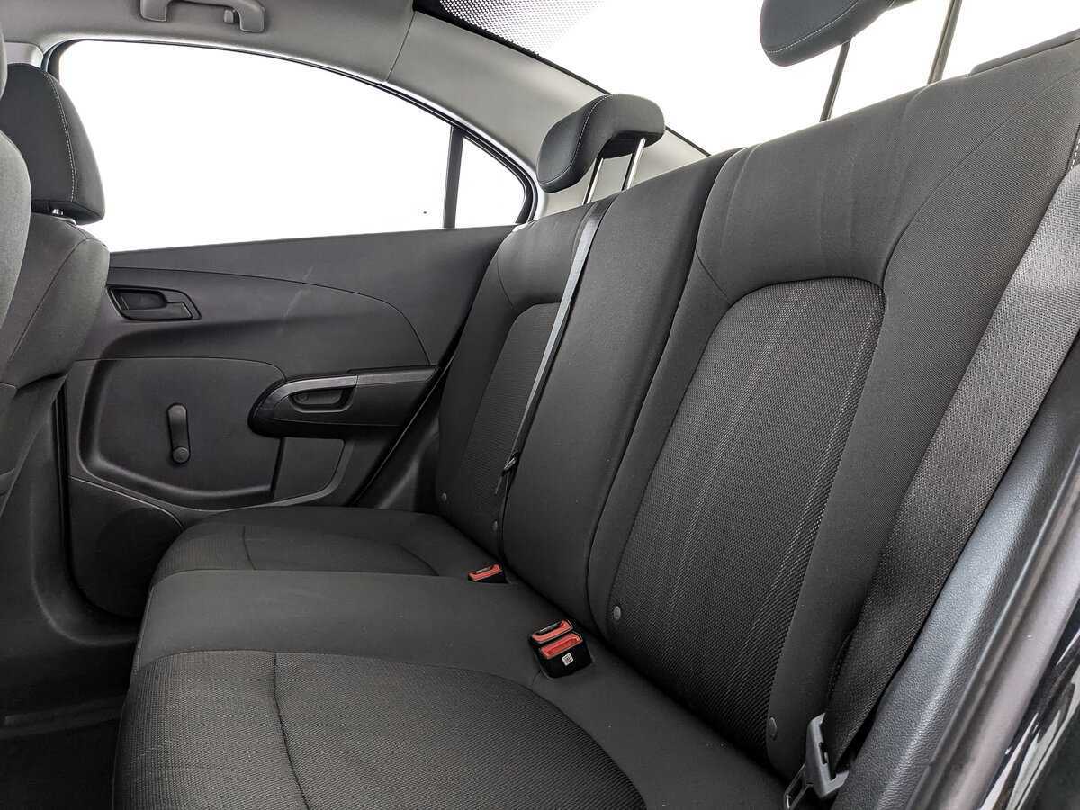 Chevrolet Aveo б/у, 2014, Механическая. Фото: #9