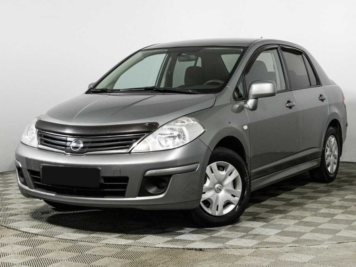 Nissan Tiida б/у, 2013, Механическая. Фото: #0