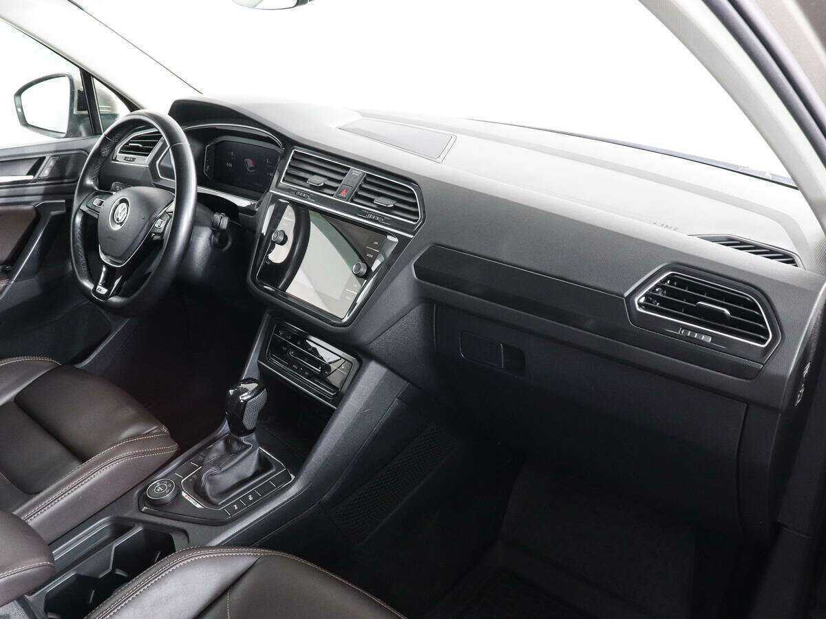 Volkswagen Tiguan б/у, 2018, Роботизированная. Фото: #9