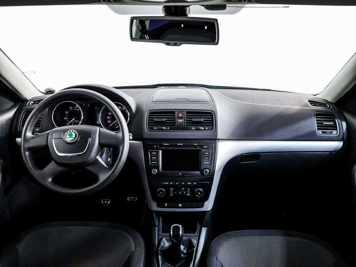 Skoda Yeti б/у, 2012, Механическая. Фото: #8