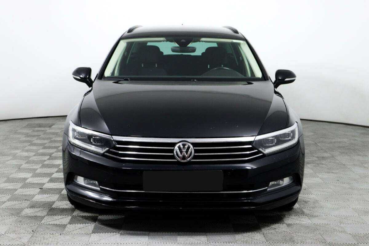Volkswagen Passat б/у, 2019, Роботизированная. Фото: #1
