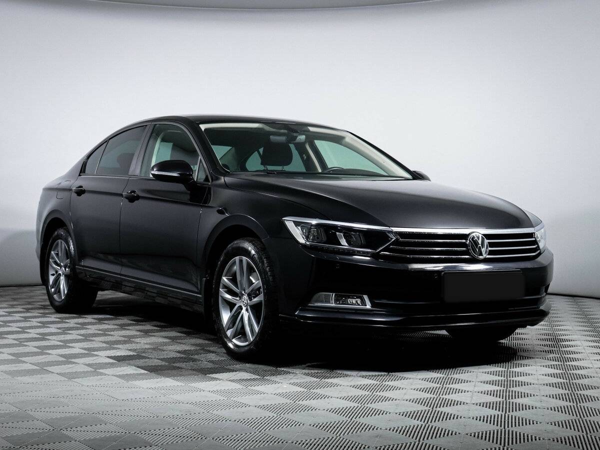 Volkswagen Passat б/у, 2016, Роботизированная. Фото: #2