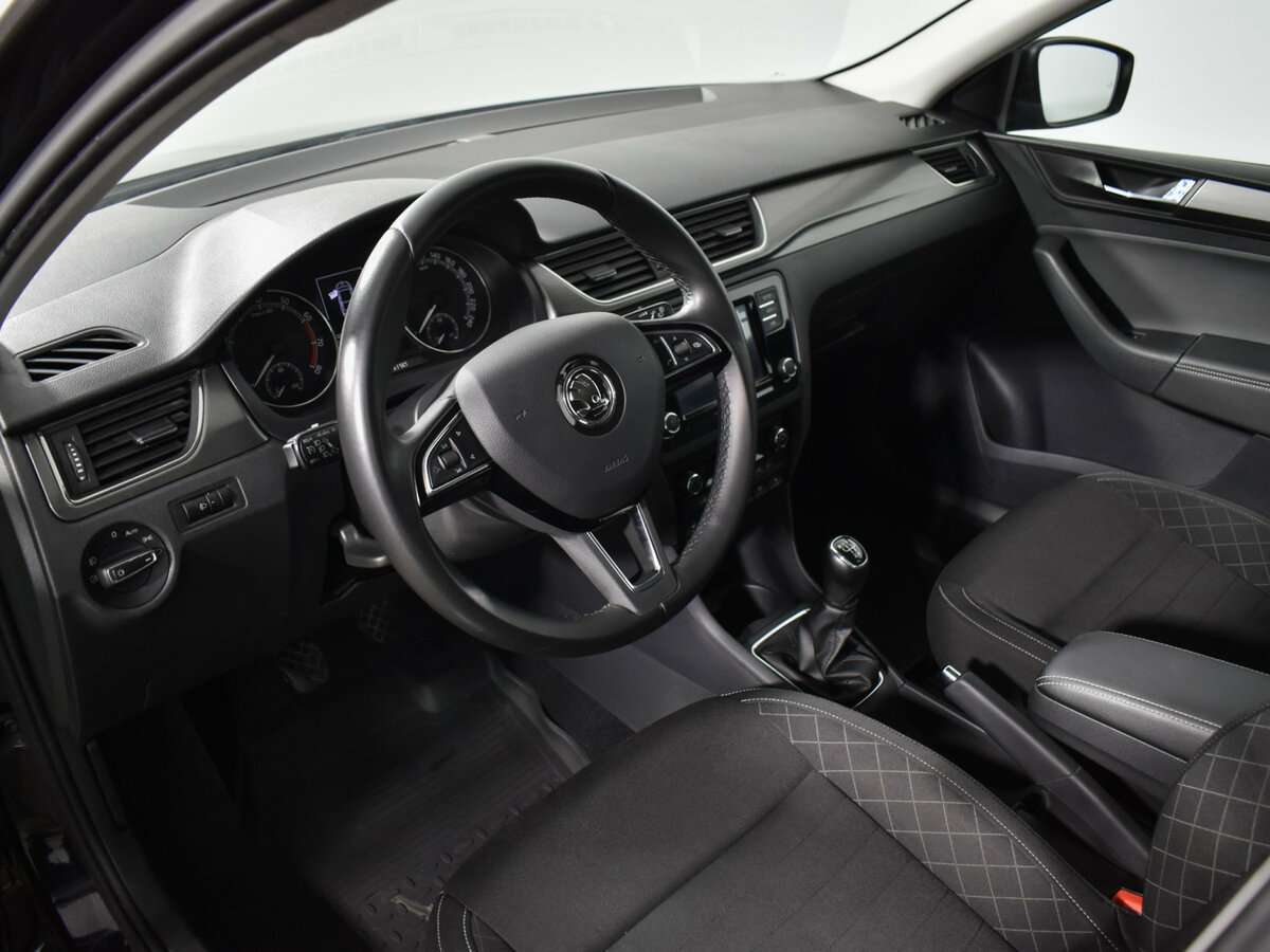 Skoda Rapid б/у, 2017, Механическая. Фото: #8