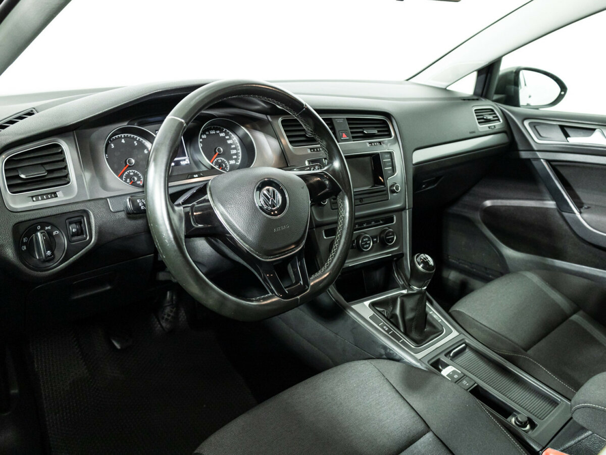 Volkswagen Golf б/у, 2013, Механическая. Фото: #10