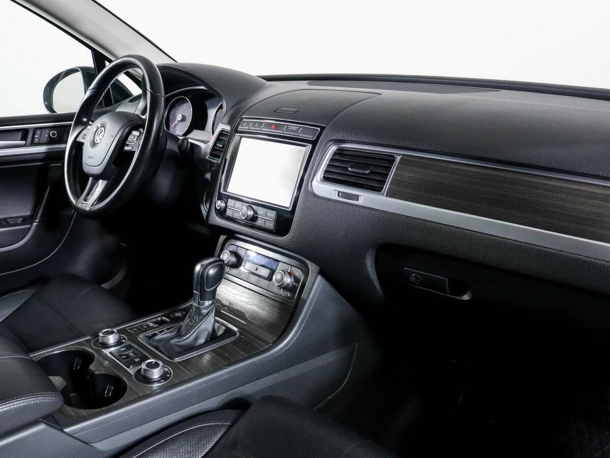 Volkswagen Touareg б/у, 2015, Автоматическая. Фото: #8