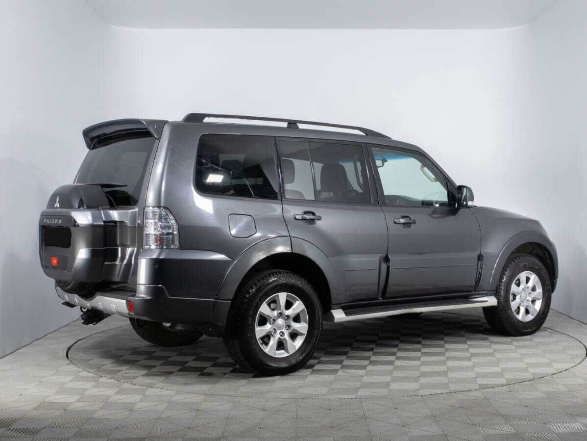 Mitsubishi Pajero б/у, 2017, Автоматическая. Фото: #4