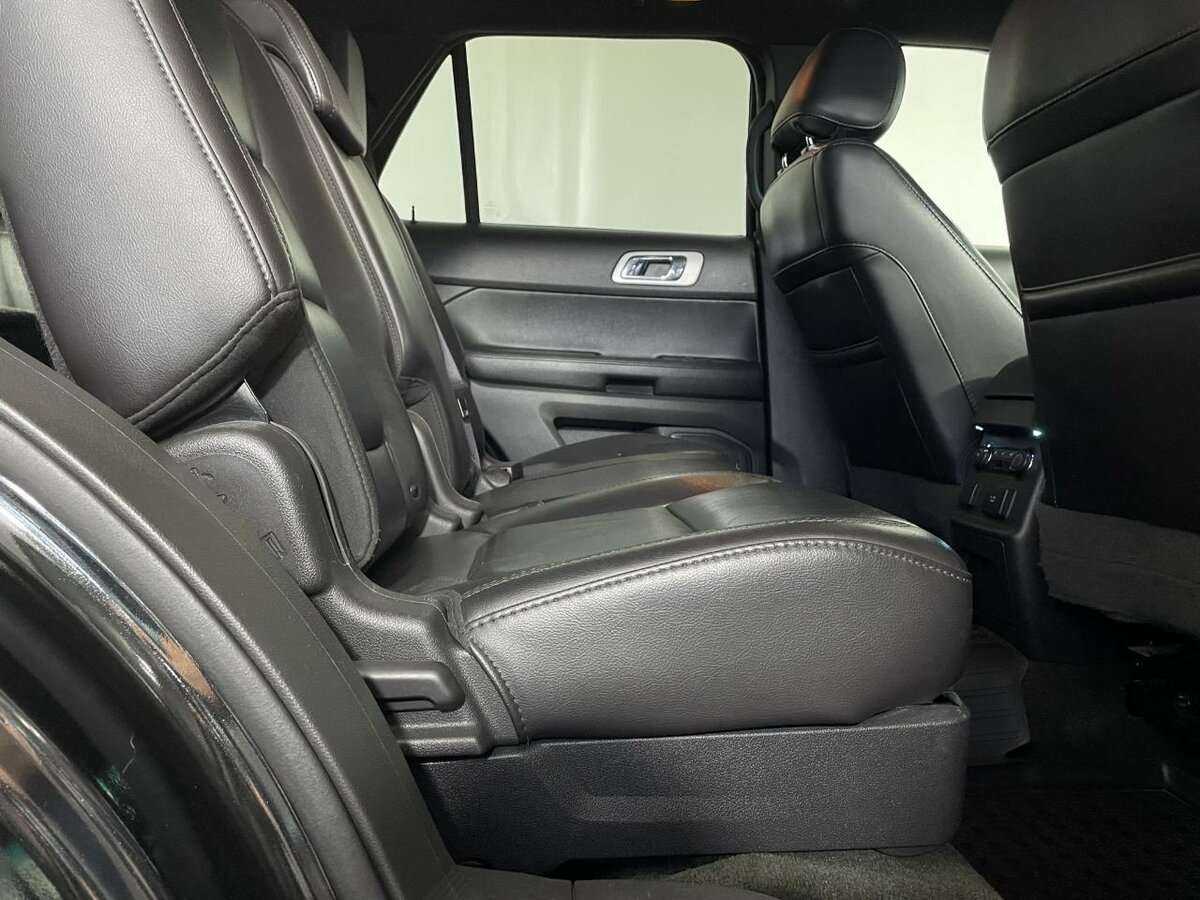 Ford Explorer б/у, 2013, Автоматическая. Фото: #13
