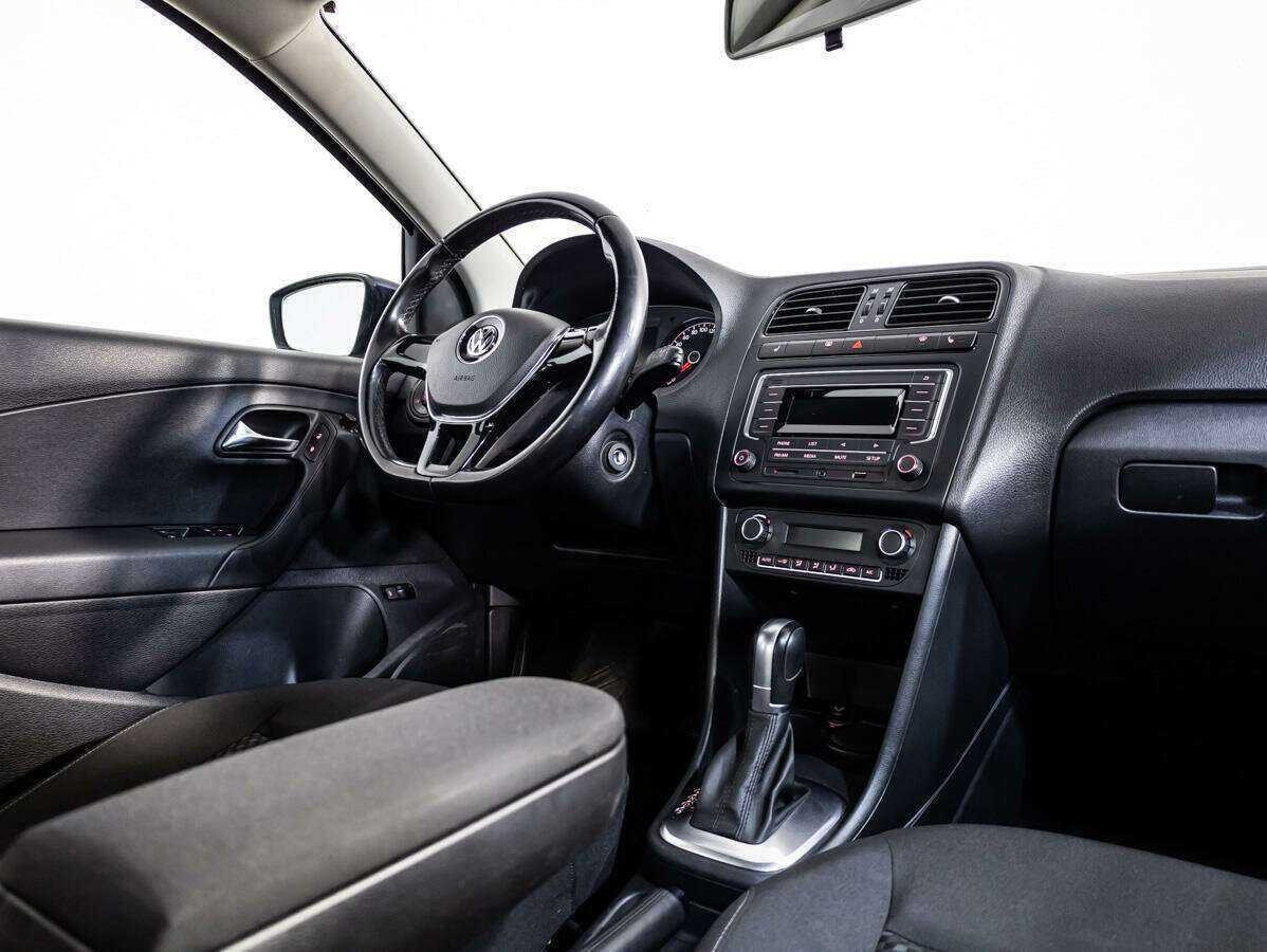 Volkswagen Polo б/у, 2017, Автоматическая. Фото: #6