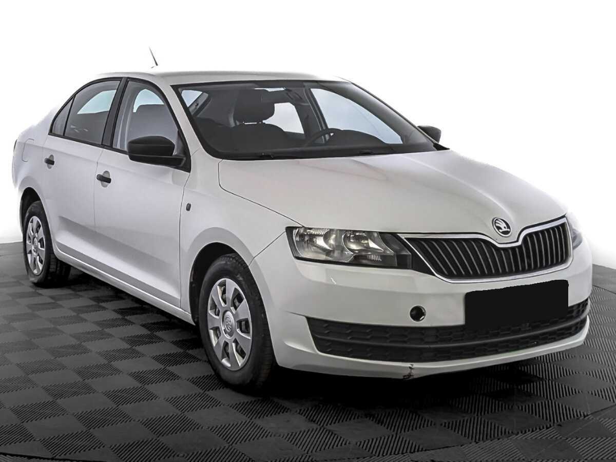 Skoda Rapid б/у, 2017, Механическая. Фото: #2