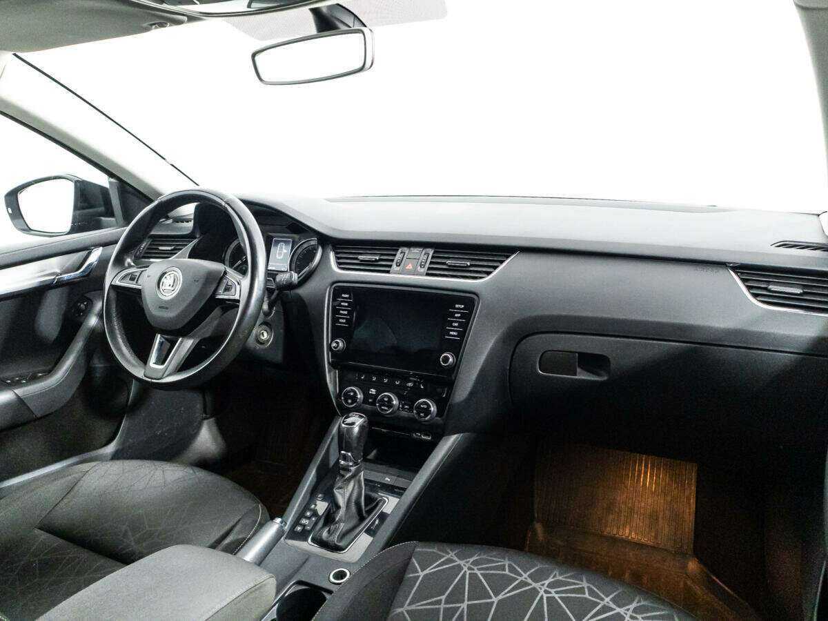 Skoda Octavia б/у, 2019, Роботизированная. Фото: #8