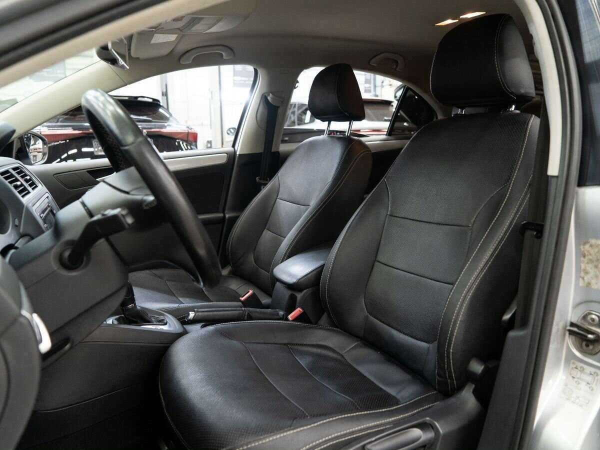 Volkswagen Jetta б/у, 2013, Автоматическая. Фото: #5