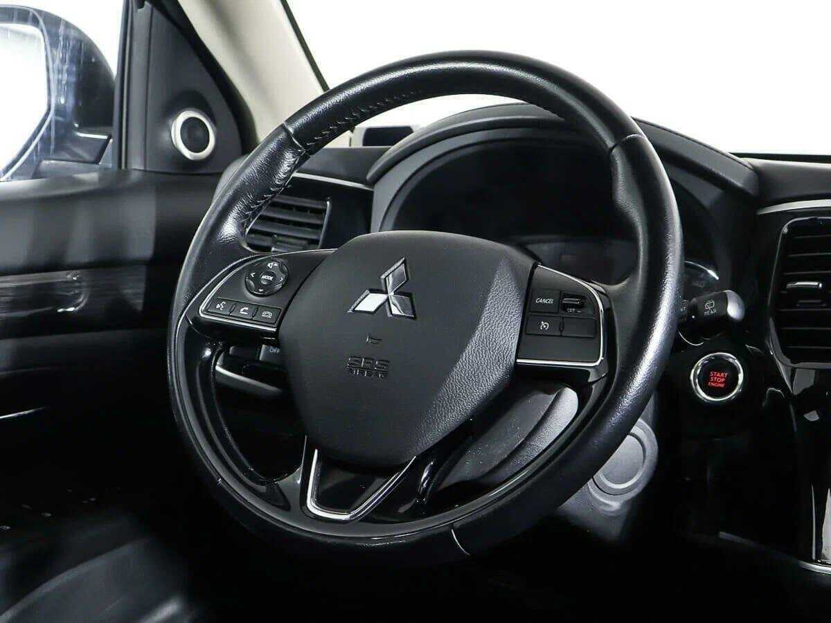 Mitsubishi Outlander б/у, 2016, Вариатор. Фото: #8