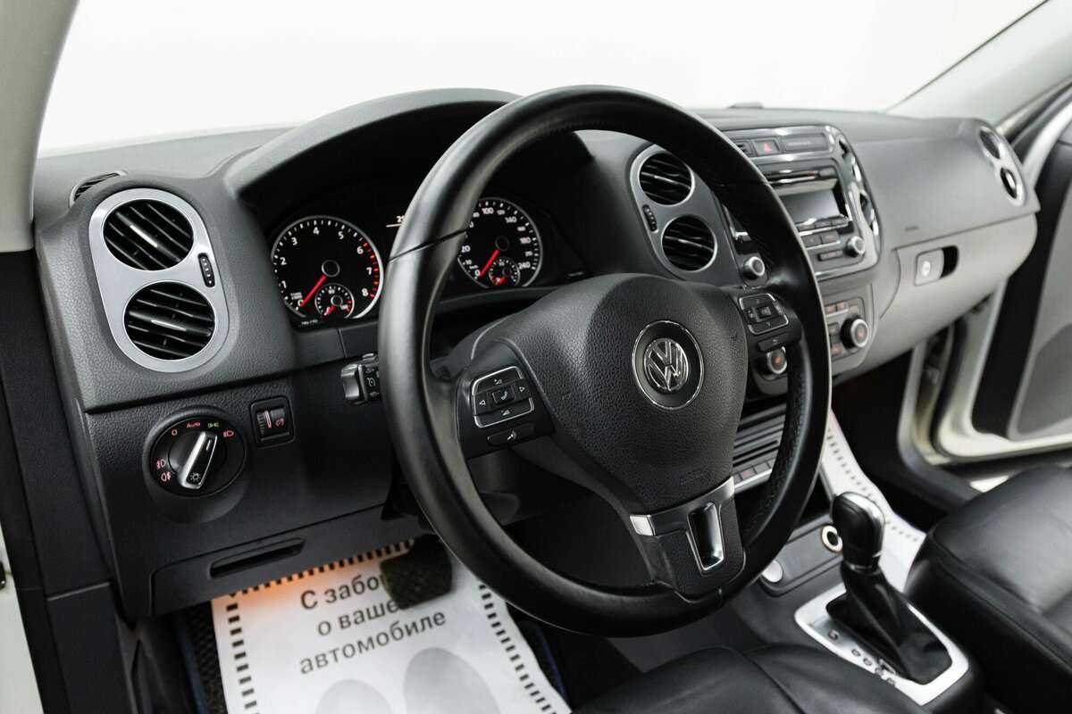 Volkswagen Tiguan б/у, 2013, Автоматическая. Фото: #9