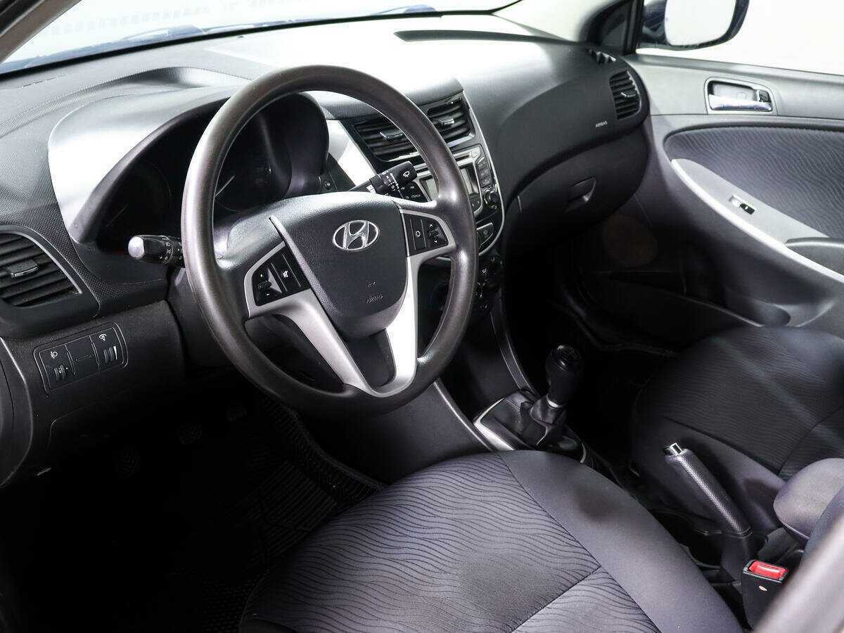 Hyundai Solaris б/у, 2014, Механическая. Фото: #11