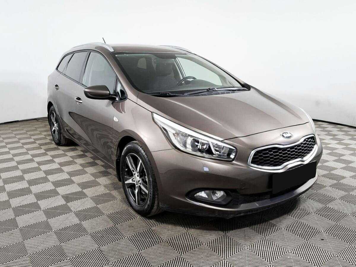 Kia Ceed б/у, 2015, Механическая. Фото: #2