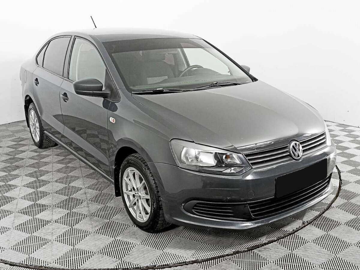 Volkswagen Polo б/у, 2013, Механическая. Фото: #2