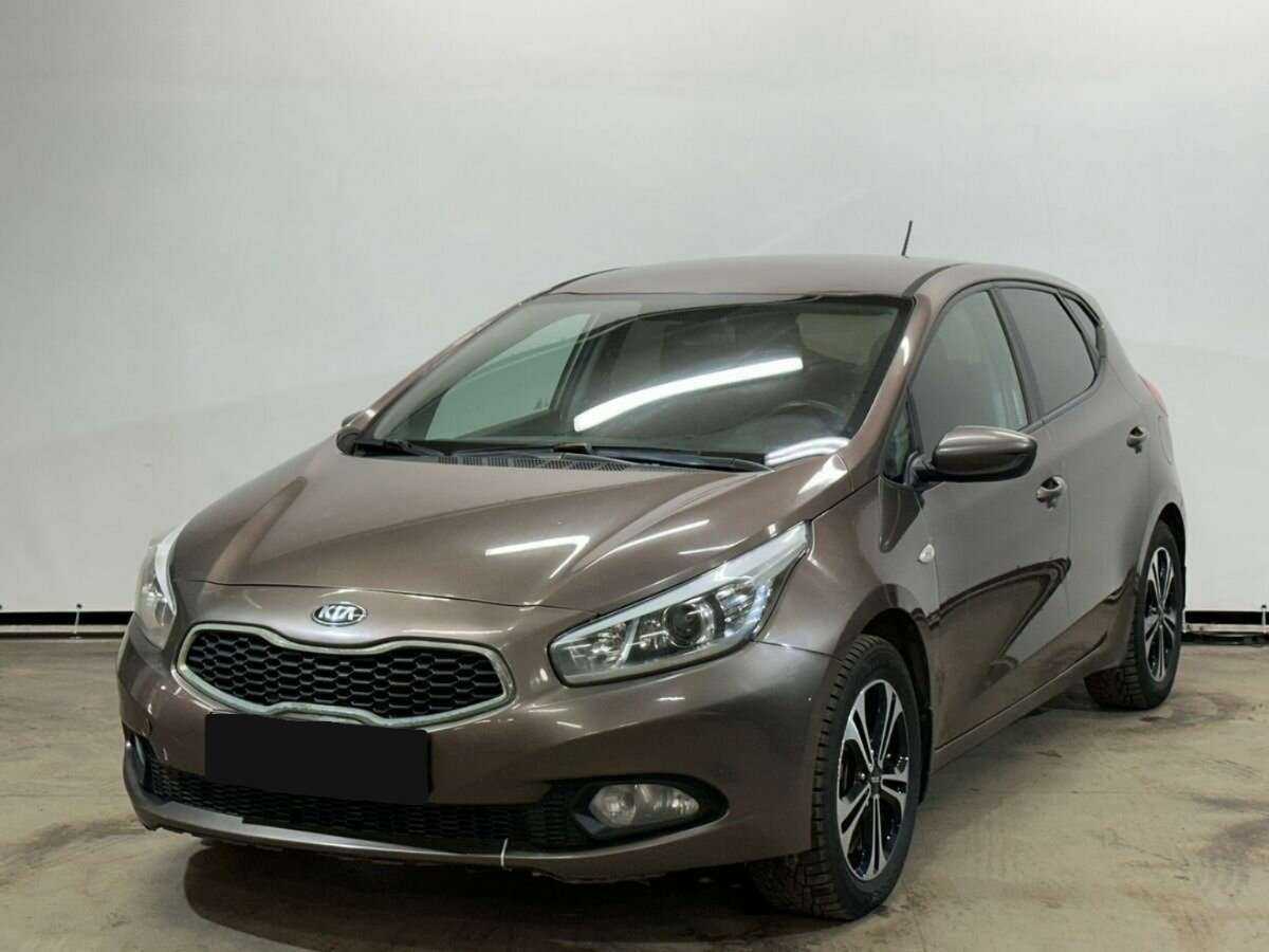 Kia Ceed б/у, 2013, Механическая. Фото: #0