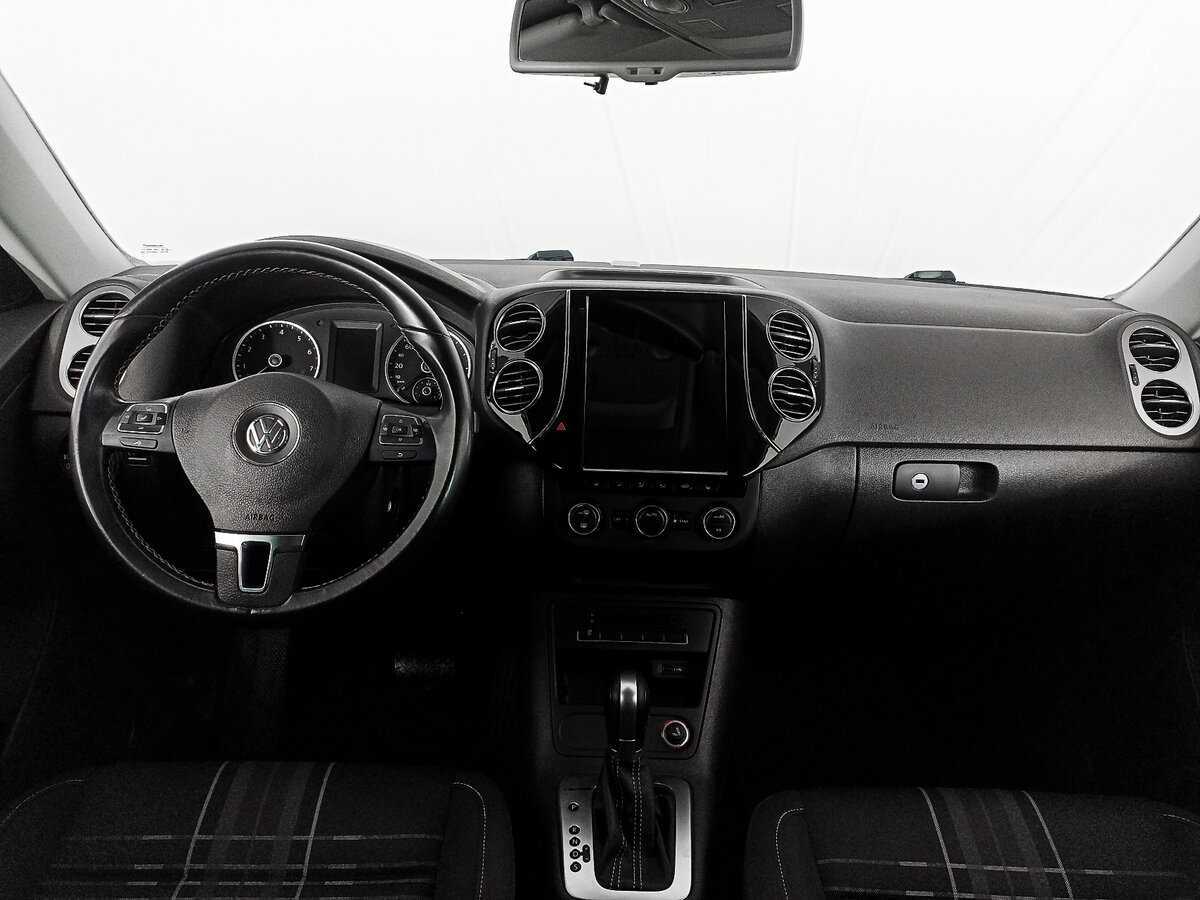 Volkswagen Tiguan б/у, 2016, Автоматическая. Фото: #11