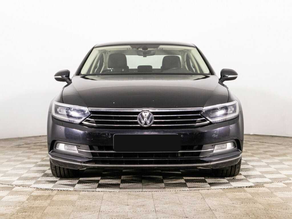 Volkswagen Passat б/у, 2016, Роботизированная. Фото: #1