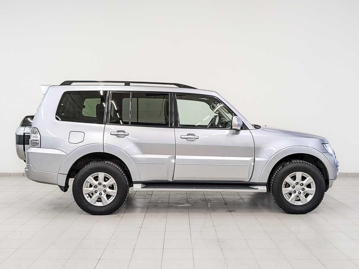 Mitsubishi Pajero б/у, 2014, Автоматическая. Фото: #3