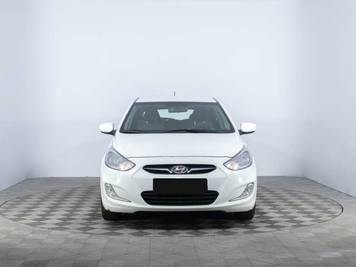 Hyundai Solaris б/у, 2014, Автоматическая. Фото: #1