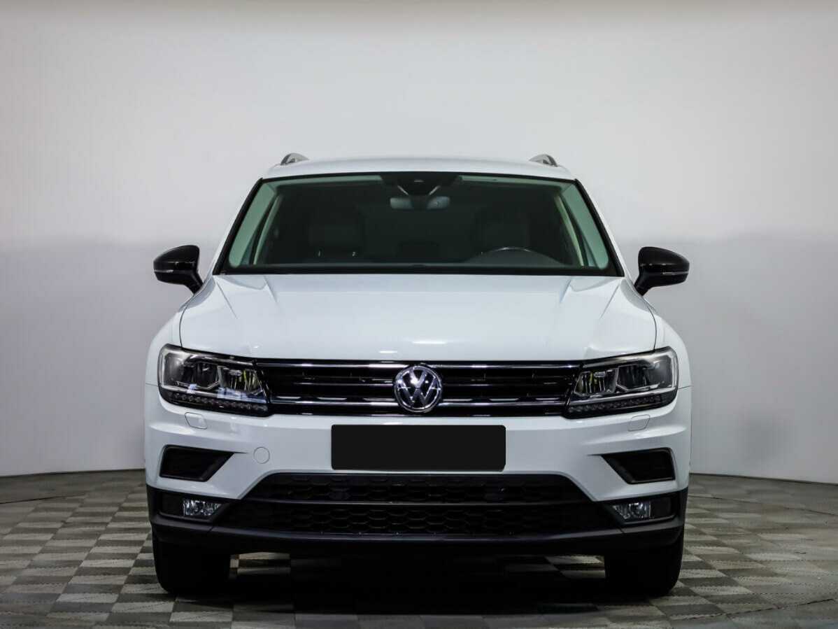 Volkswagen Tiguan б/у, 2019, Роботизированная. Посмотреть фото