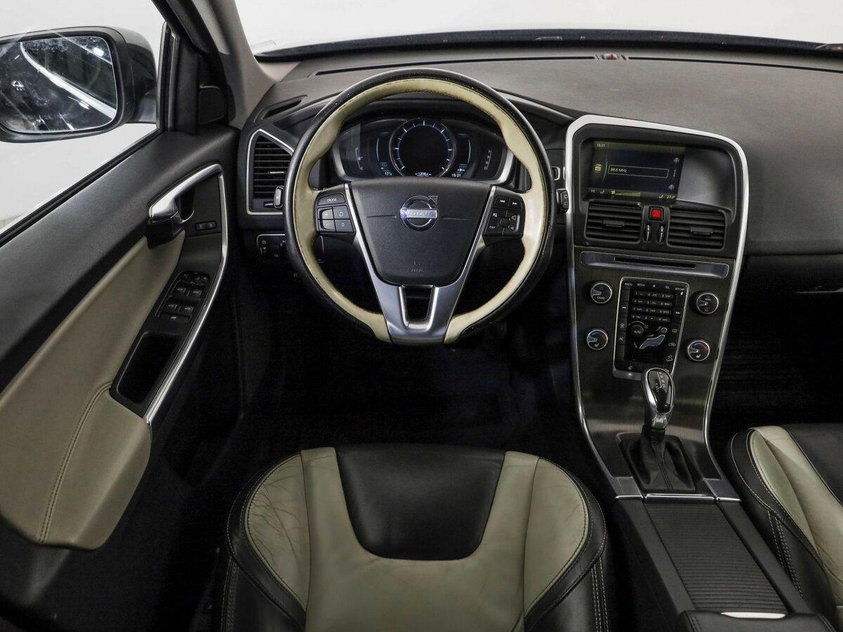 Volvo XC60 б/у, 2013, Автоматическая. Фото: #8