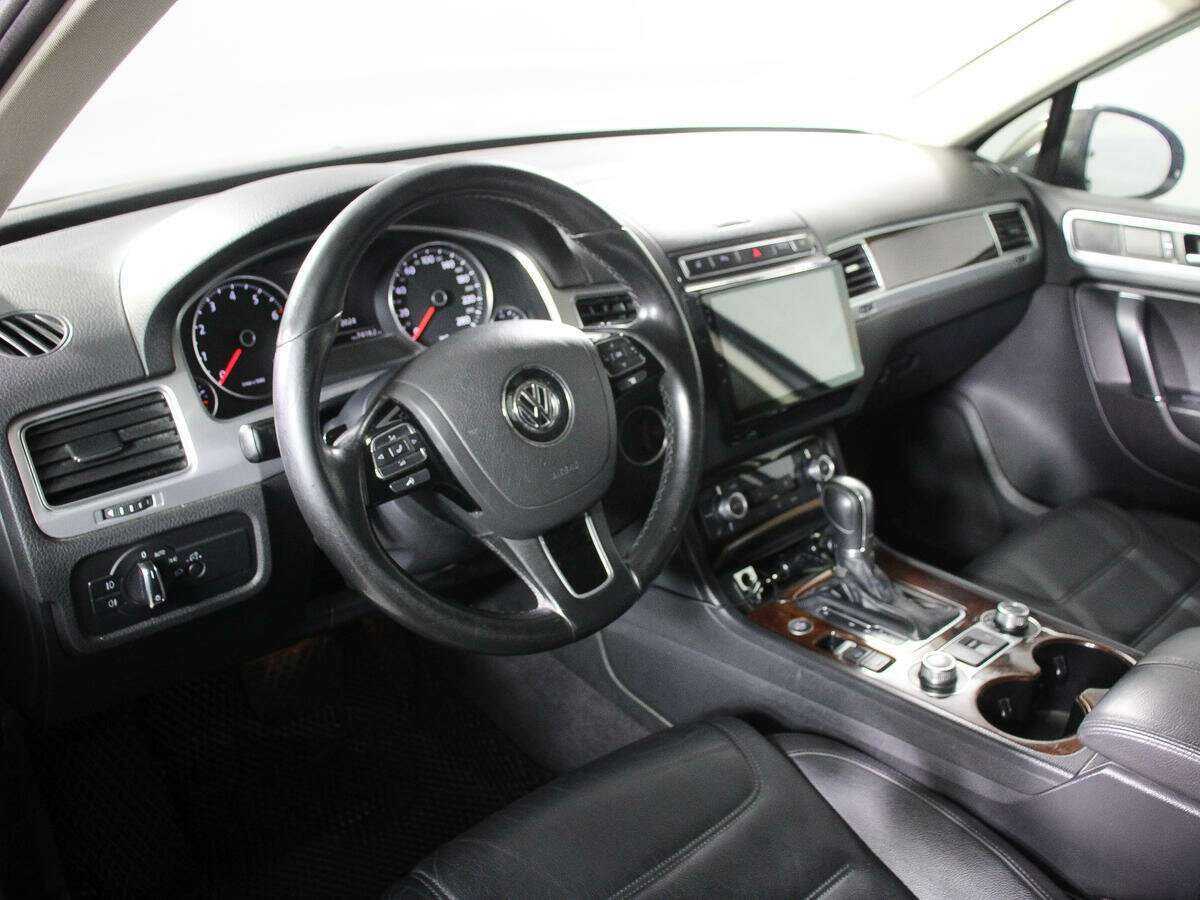 Volkswagen Touareg б/у, 2015, Автоматическая. Фото: #10