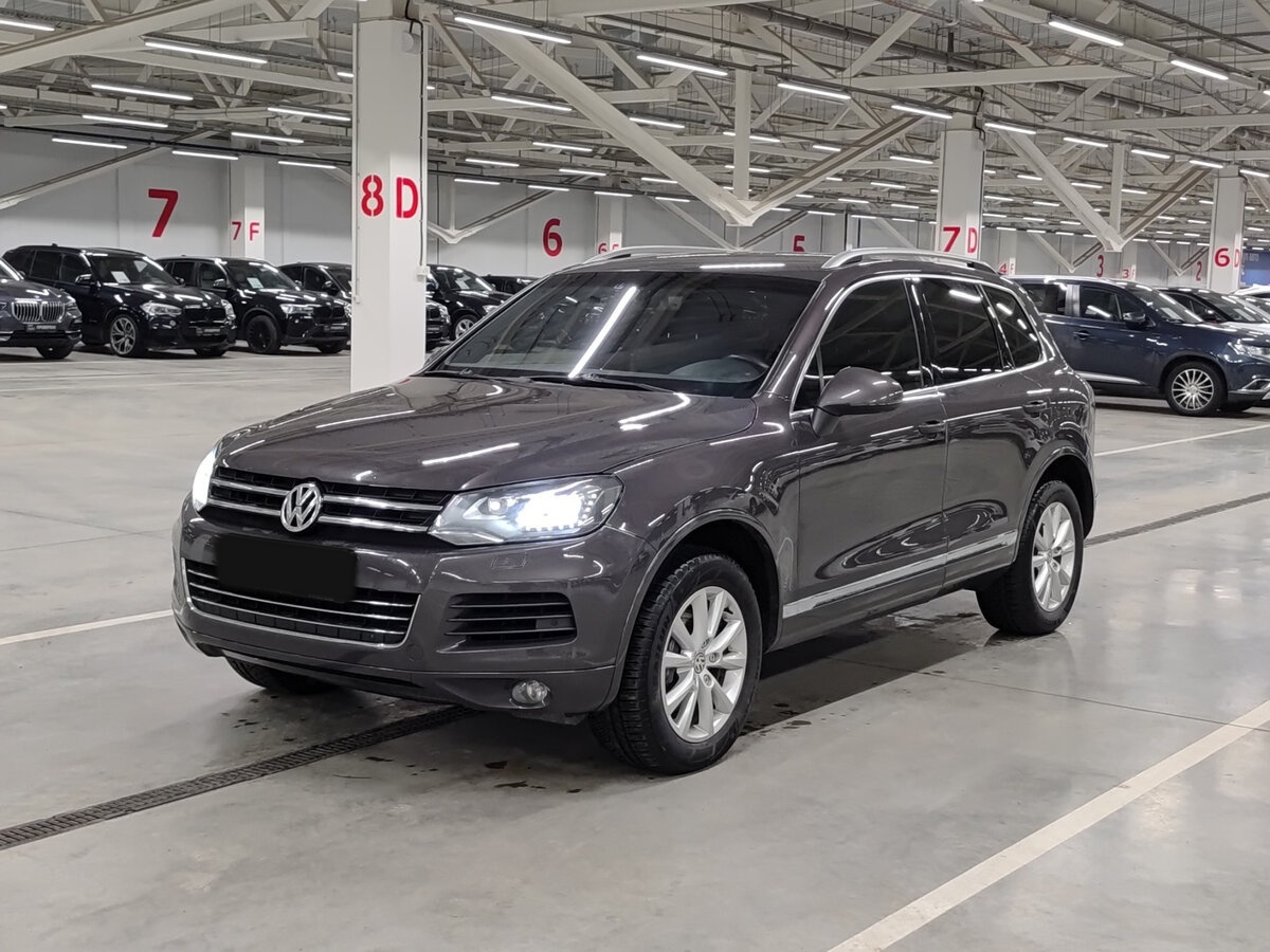 Volkswagen Touareg б/у, 2012, Автоматическая. Фото: #0