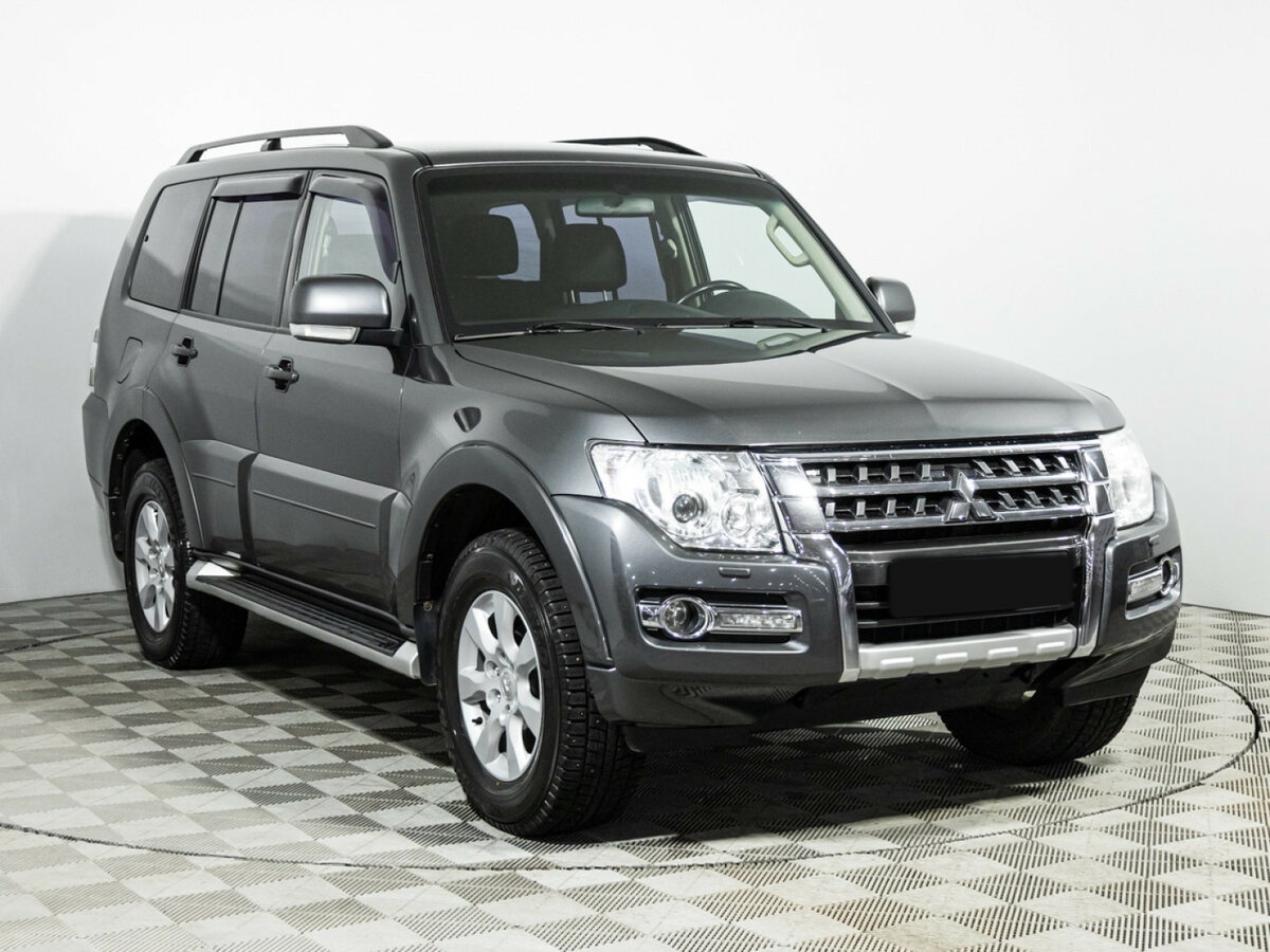Mitsubishi Pajero б/у, 2015, Автоматическая. Фото: #2